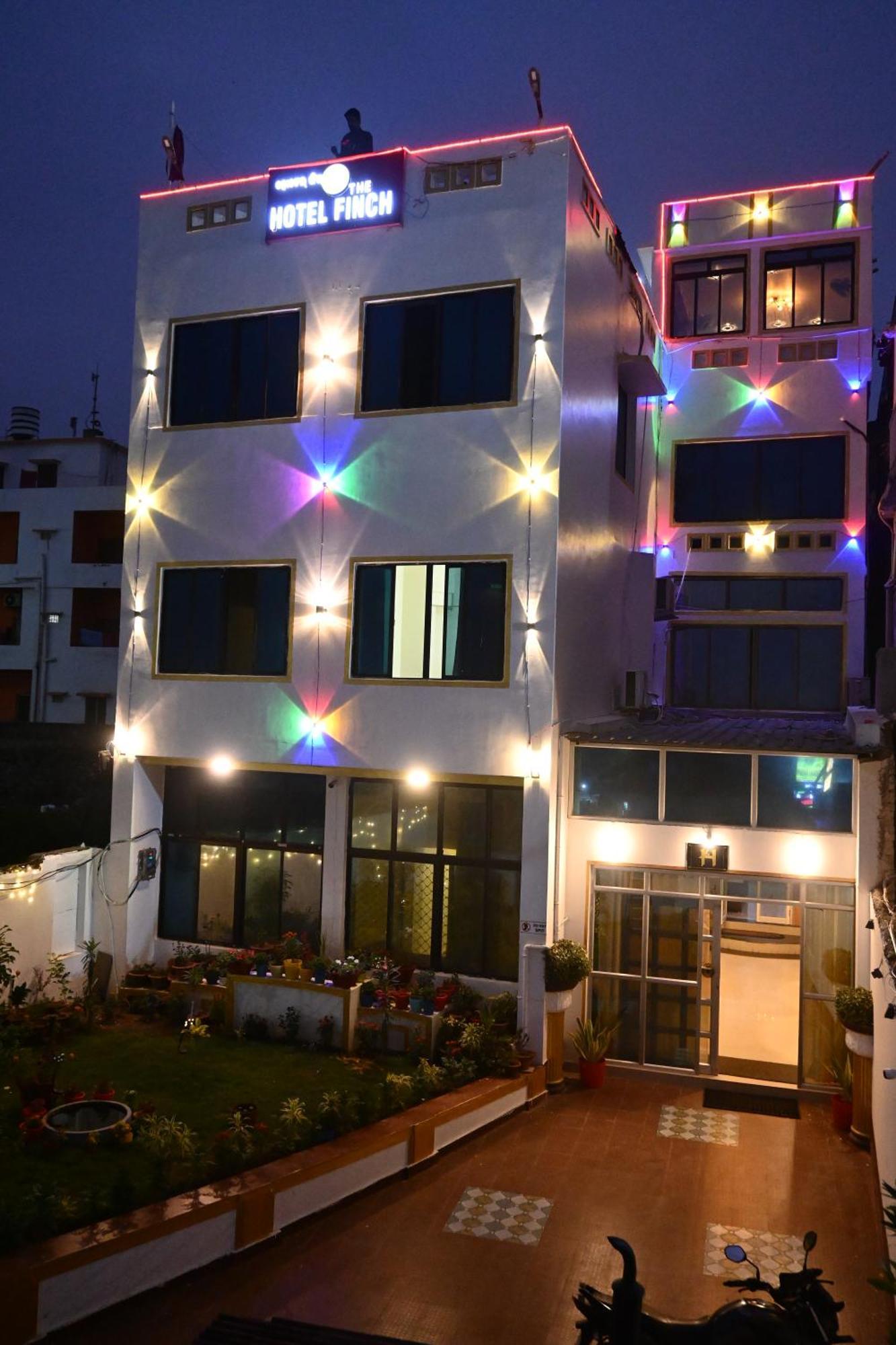 Hotel The Finch Puri Exterior photo